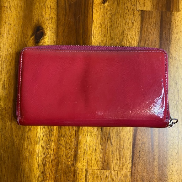 Gucci Red Zipper Large Monogram Logo GG Clutch Wallet - Picture 7 of 16